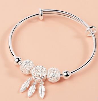 Aleación chapada en plata 999 Nicho de plata Pulsera de villa de viento frío personalizada Pulsera de plata al por mayor