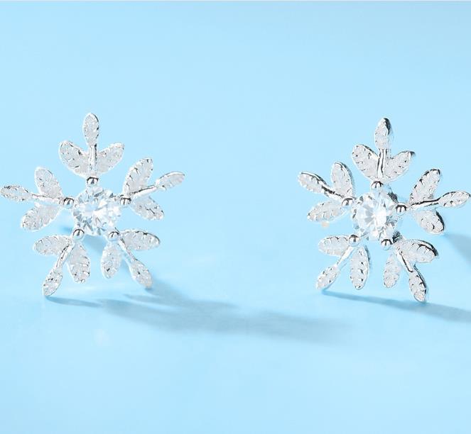 Pendientes de copo de nieve para mujer chapados en plata de ley 925 de Weather Series