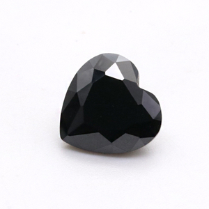 Negro 3EX Alta calidad 3A Zirconia cúbica en forma de corazón