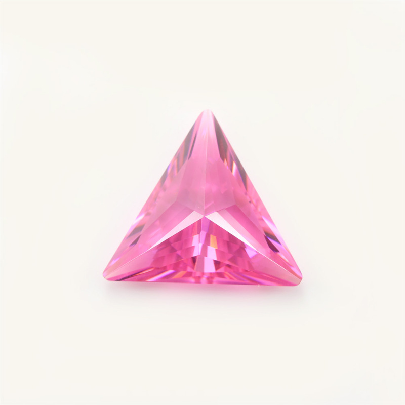 Zirconia cúbica triangular rosa brillante 5A para joyería