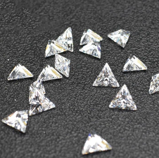 Triángulo de 2,5 mm Corte de alta calidad VVS D Color 3EX Fábrica Venta al por mayor Moissanite