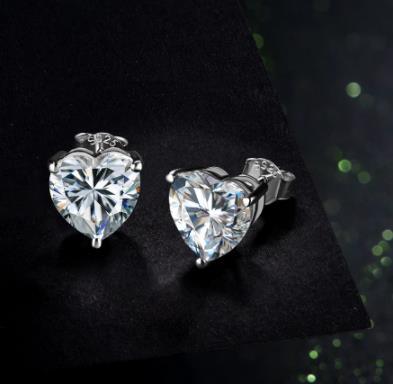 Preciosos pendientes en forma de corazón precio al por mayor de fábrica 925 pendientes chapados en oro de plata esterlina