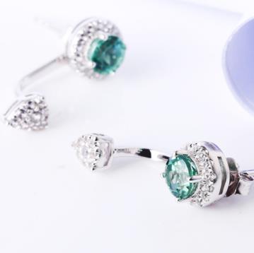 Pendientes de plata esterlina con gema verde Joyas exquisitas Pendientes de boda con gema verde brillante S925