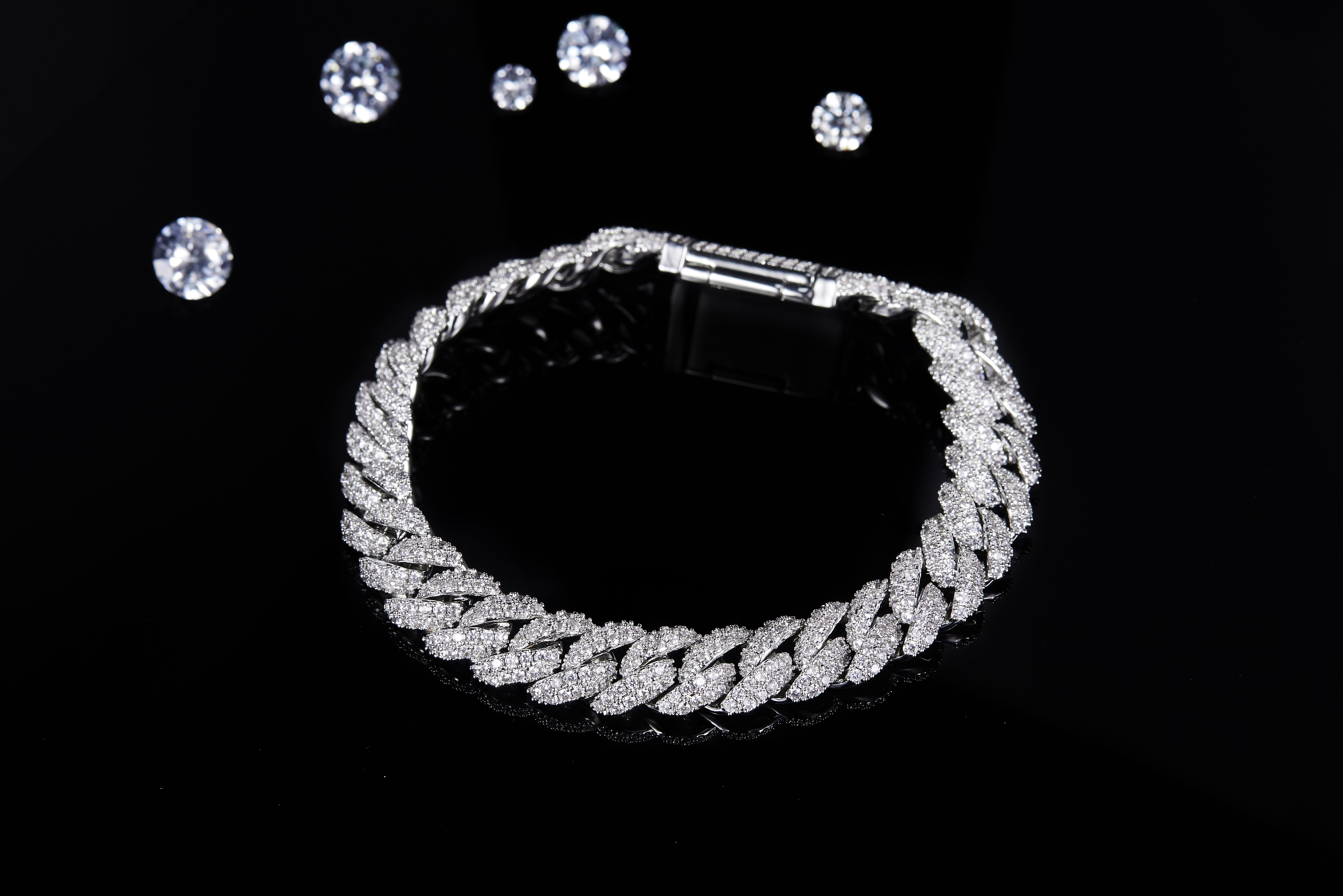 Lujosa pulsera de moissanita para hombres y mujeres con diamantes completos