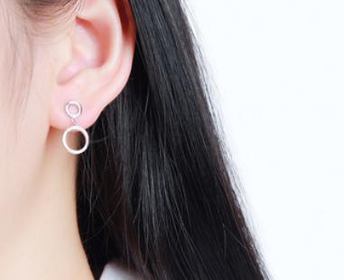 Lindos Aretes Asimétricos Doble Circular de Plata de Ley 925 Chapados en Oro