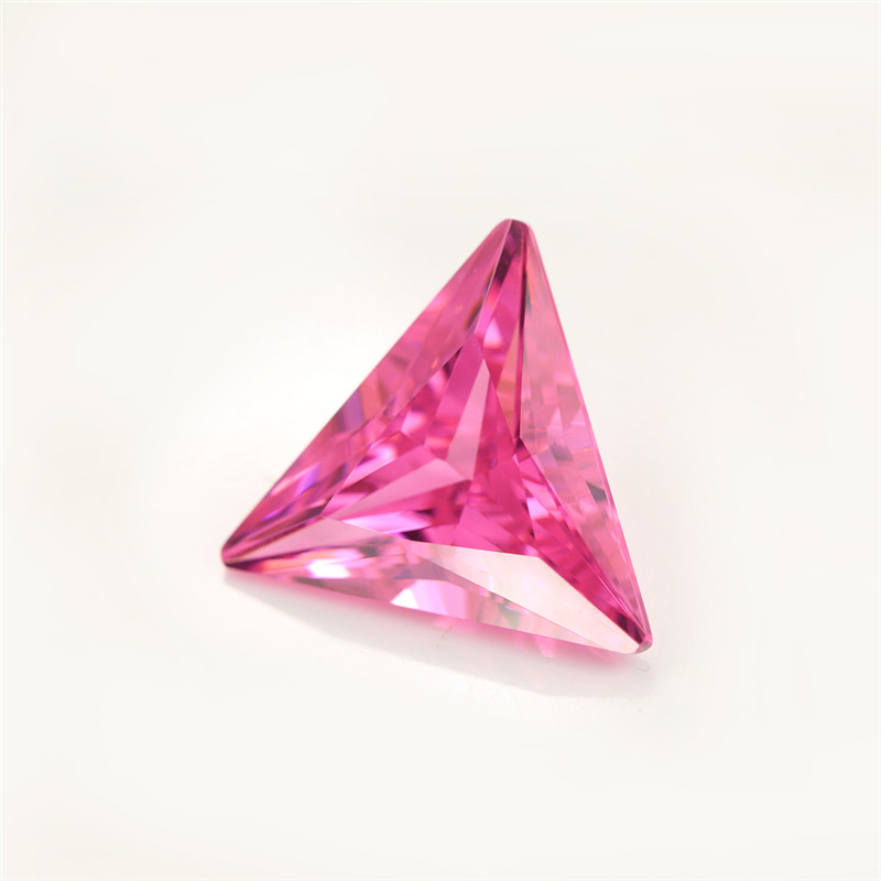 Zirconia cúbica triangular rosa brillante 5A para joyería