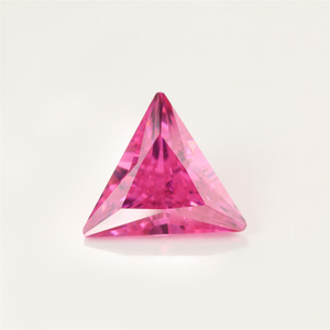 Zirconia cúbica triangular rosa brillante 5A para joyería