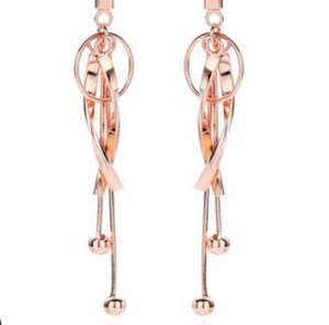 Borla de metal 925 plata esterlina chapada en oro elegantes pendientes de mujer