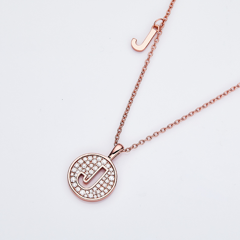 Serie alfabética J Lovely Rose Gold Necklace