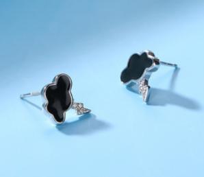 Pendientes Little Dark Clouds de plata de ley 925 chapada en oro Weather Series